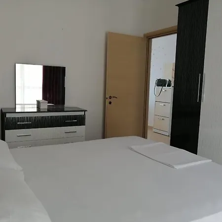 Bilal Golemi Sea View Апартаменти